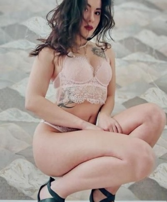 Страстная шатенка со стройными формами приглашает в гости и обещает незабываемый вечер удовольствий. Я знаю, как подарить тебе счастливые моменты! 1792, 23 года